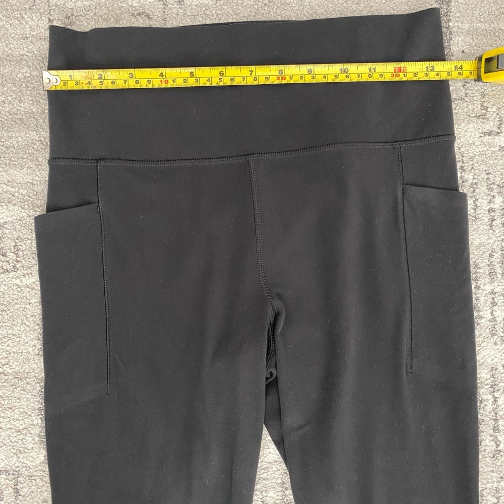 Athleta Stash Pocket 25” EUC worn only a few times. Sz Medium - Picture 6 of 8